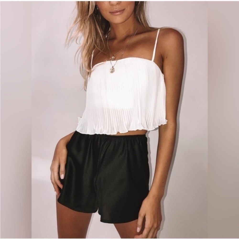 NWOT Princess Polly Arrowhead Top